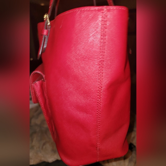 Michal Kors, Red shoulder bag. All original hardware with a duster bag. - Picture 4 of 16